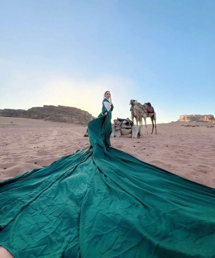 Tourist in Wadi Rum